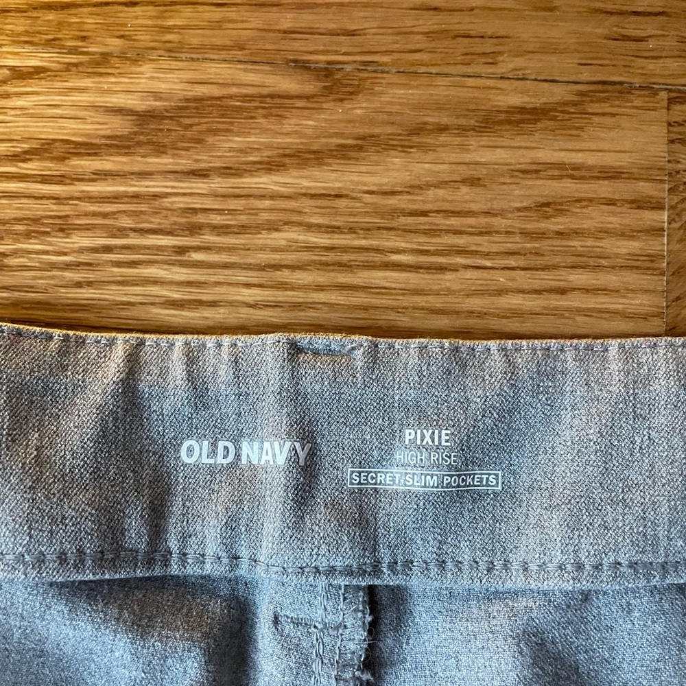 Old Navy pixie pants, grey, size 10